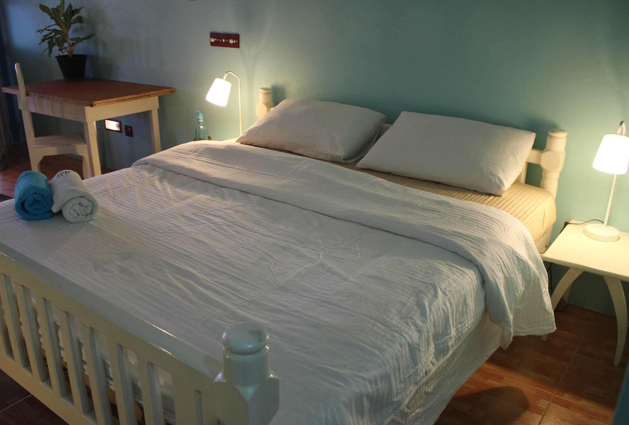 אונה ואטונה Bedspace Beach מראה חיצוני תמונה