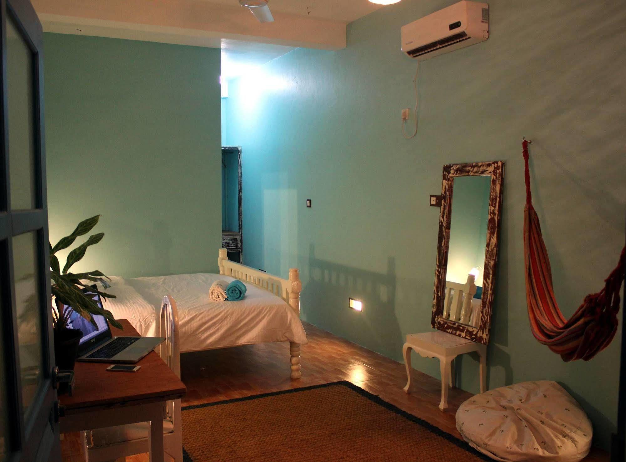 אונה ואטונה Bedspace Beach מראה חיצוני תמונה